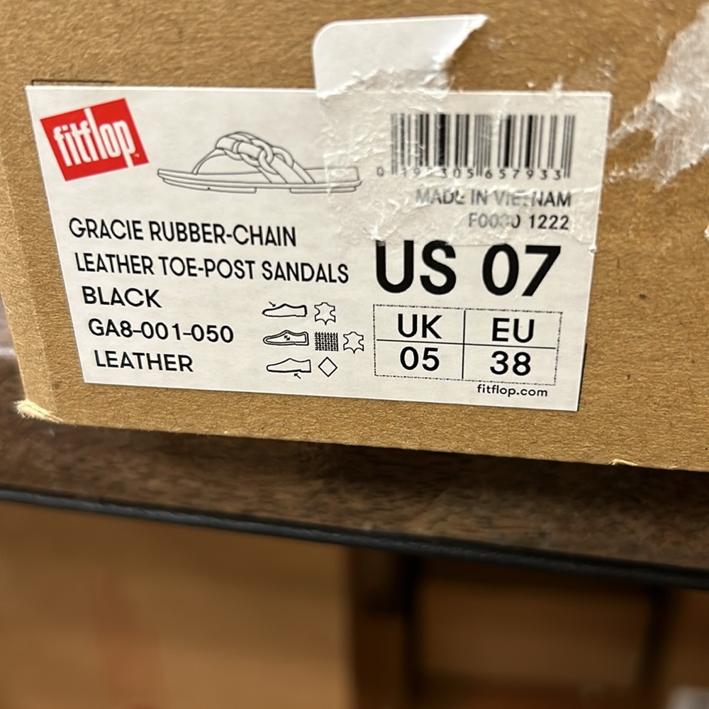 FitFlop Gracie Leather Toe Post Sandals (Black) - Picture 2 of 4